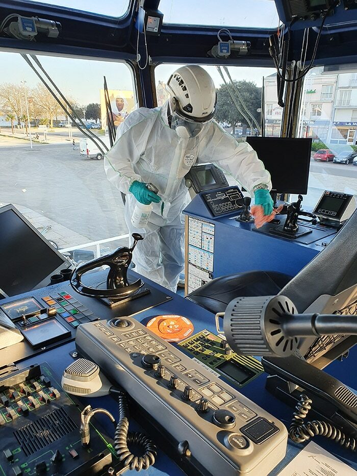 Désinfection d'un bateau - Bioneo - Professionnel du lavage et de la désinfection en Pays de la Loire Désinfection à l'intérieur d'un bateau - Bioneo